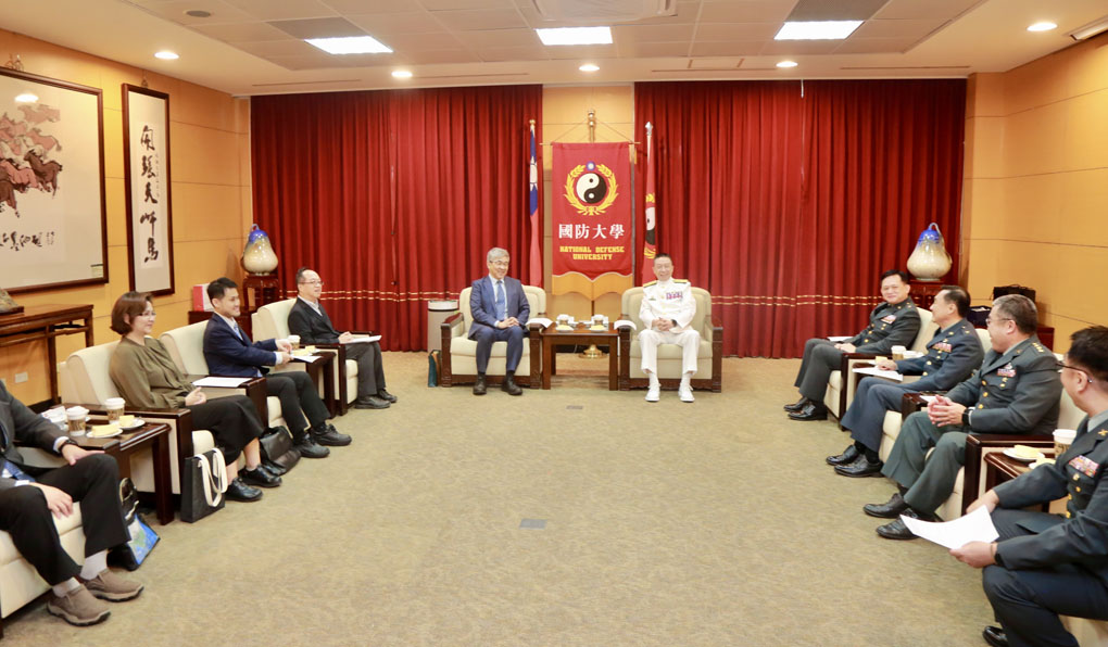 簽約儀式前會談情形