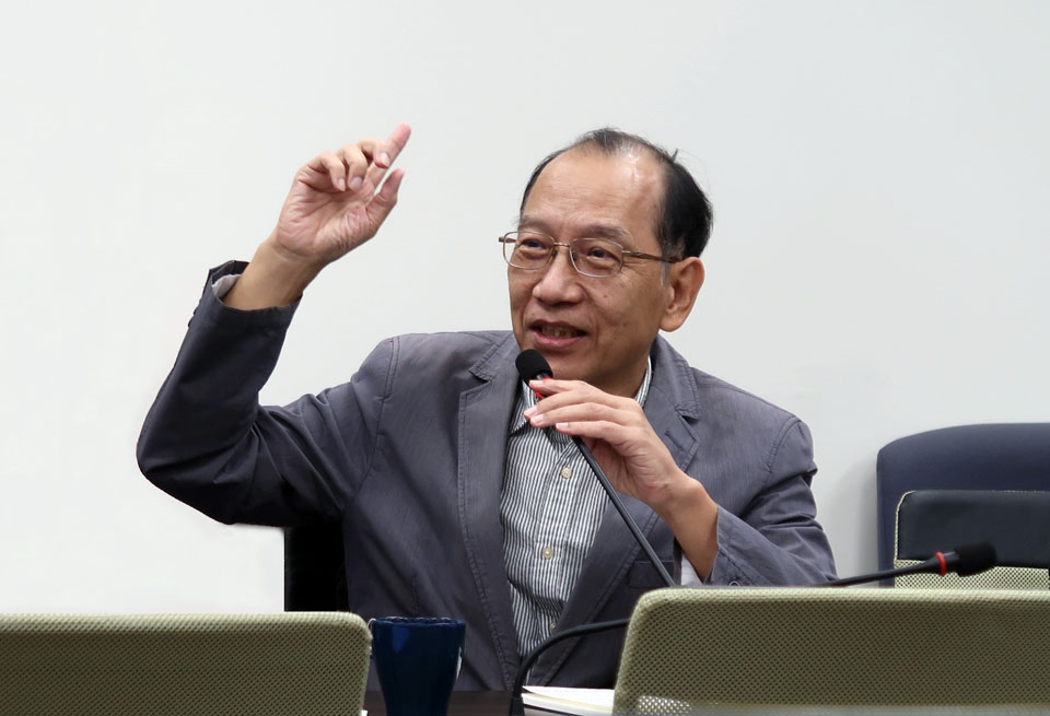 與會貴賓唐啟華教授於問答時間，敍明南京事件與日本、英國對華的關係及影響。